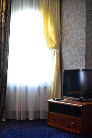 Фото номера Полулюкс Отель Отель Кера г. Nesterenki 5